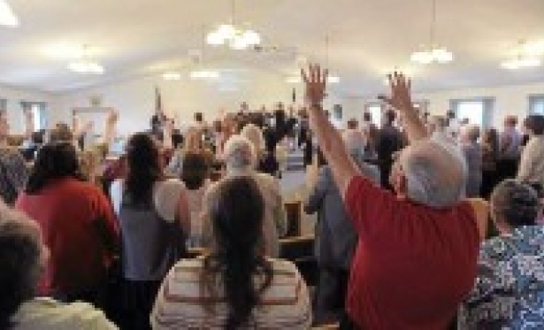 Razes bblicas para congregar e desculpas para no ir  igreja