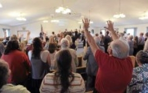 Razes bblicas para congregar e desculpas para no ir  igreja